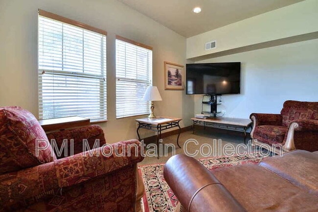 Building Photo - 1797 Fox Bay Dr