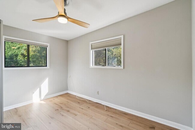 Building Photo - 2802 Dartmouth Rd