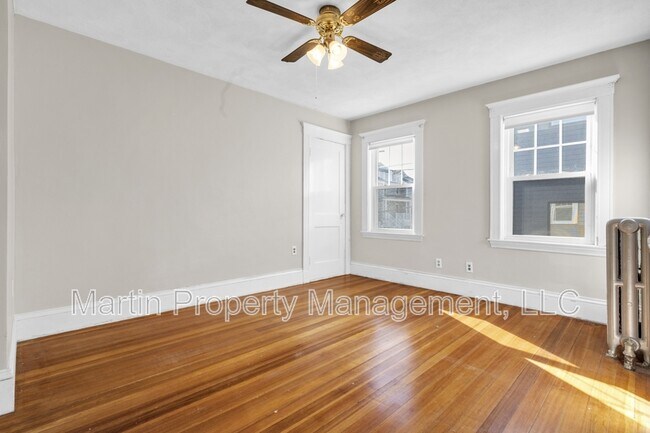 Building Photo - 13 Bridgham Ave