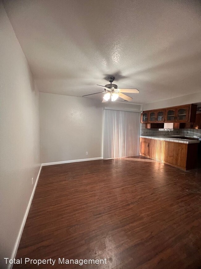 Building Photo - 3 br, 2 bath House - 1697 E. Avila Dr