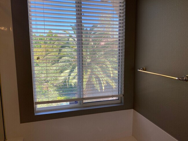 Building Photo - Pool!!! Spa!!! Summerlin!!! Gated!!! Park!! Mature lush landscape in back yard!! Synthetic Grass!...