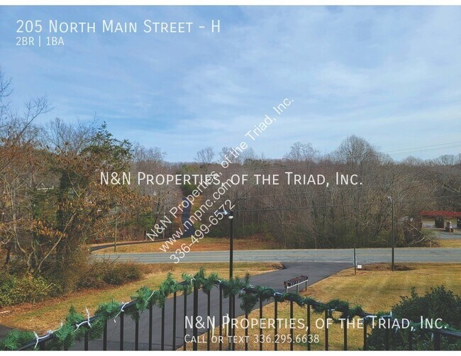 Building Photo - 205 N Main St