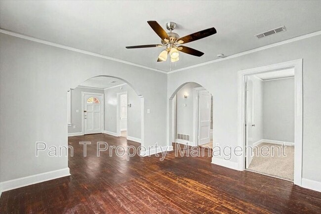 Building Photo - 633 W 35th St