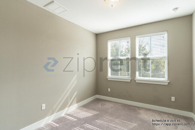 Building Photo - 5910 Swayden Ln