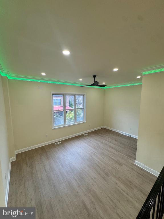 Building Photo - 441 W Shunk St