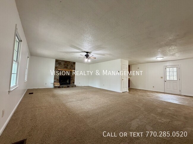 Building Photo - 130 Tyler Ln