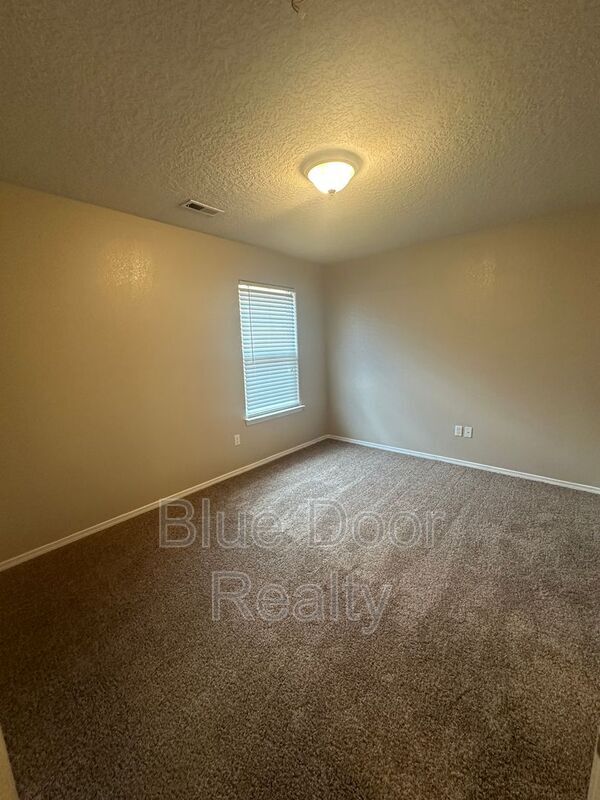 Building Photo - 8023 Sierra Altos Pl NW