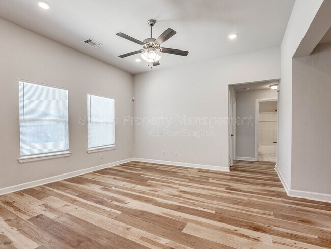 Building Photo - 608 Blue Fish Ct