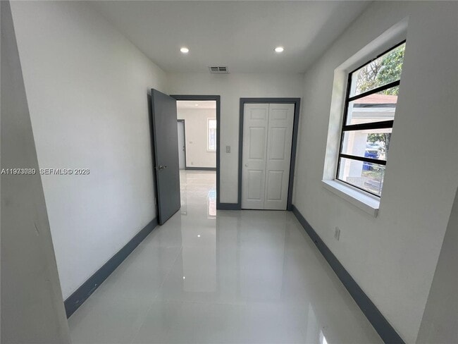 Building Photo - 2441 NW 32nd St