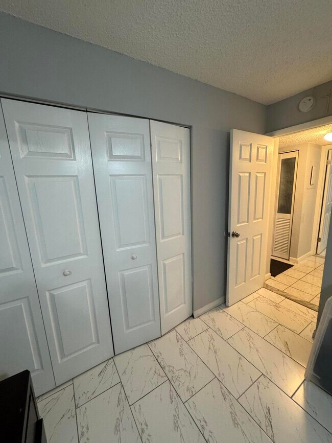 Building Photo - 3265 NW 102nd Terrace