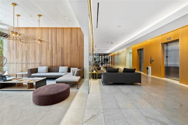 Building Photo - 88 SW 7th St