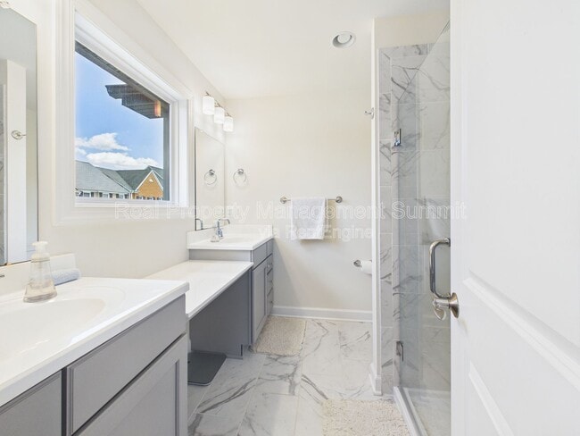 Building Photo - 1241 Old Trail Dr