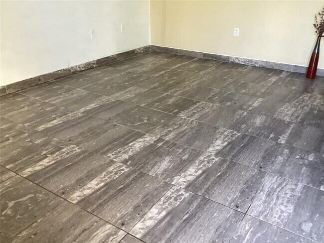 Building Photo - 134 Inconnu Ct