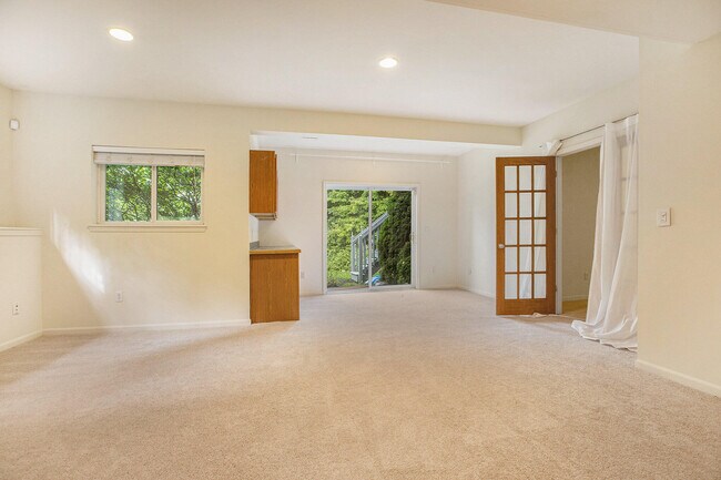 Building Photo - 339 Hunters Trail