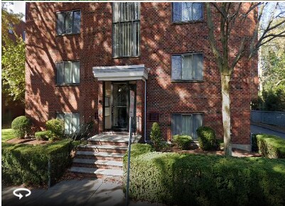 Building Photo - 10 Chester St