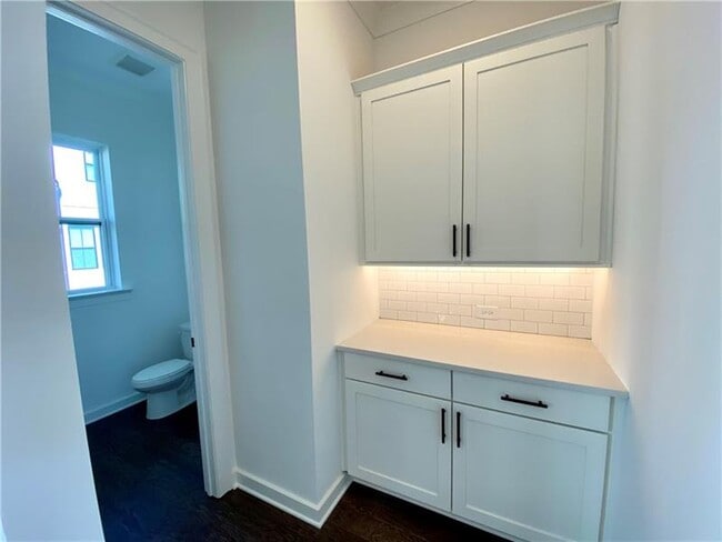 Building Photo - 435 Ashbury Dr