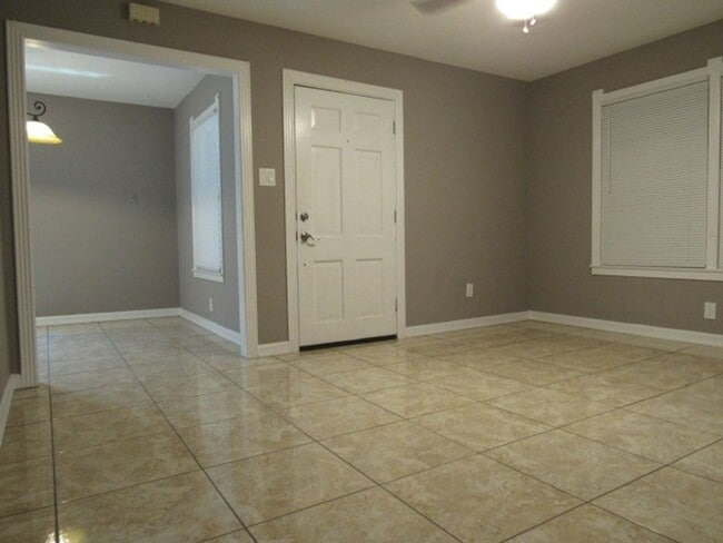 Building Photo - 2 br, 1 bath House - 2929 Brawner Parkway