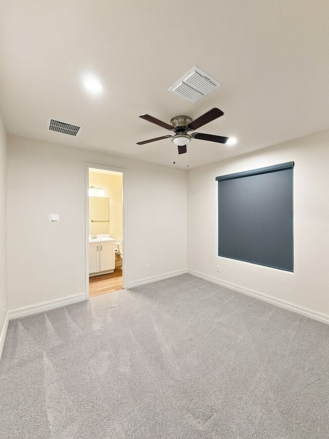 Building Photo - Luxury SMART HOME For Rent!