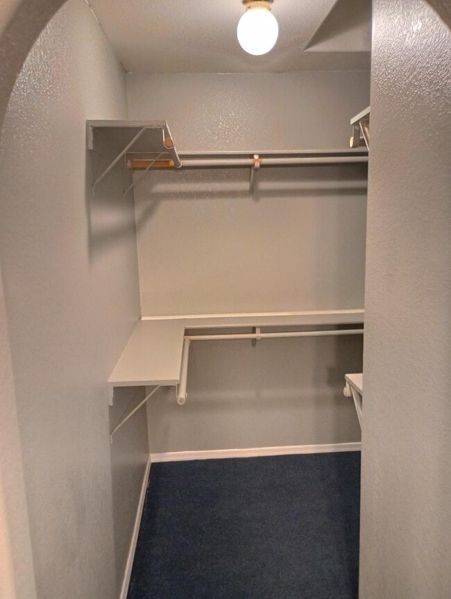 Building Photo - W Concordia Dr