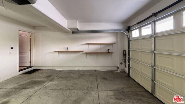 Building Photo - 5730 S Glennie Ln