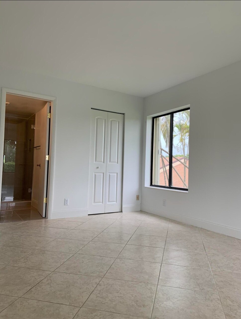 Building Photo - 617 Sea Pine Way