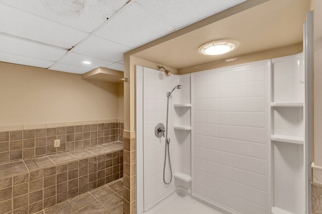 Building Photo - Updated 3BR Home with Central Air & Finished Walk-Out Basement - Sewickley, PA