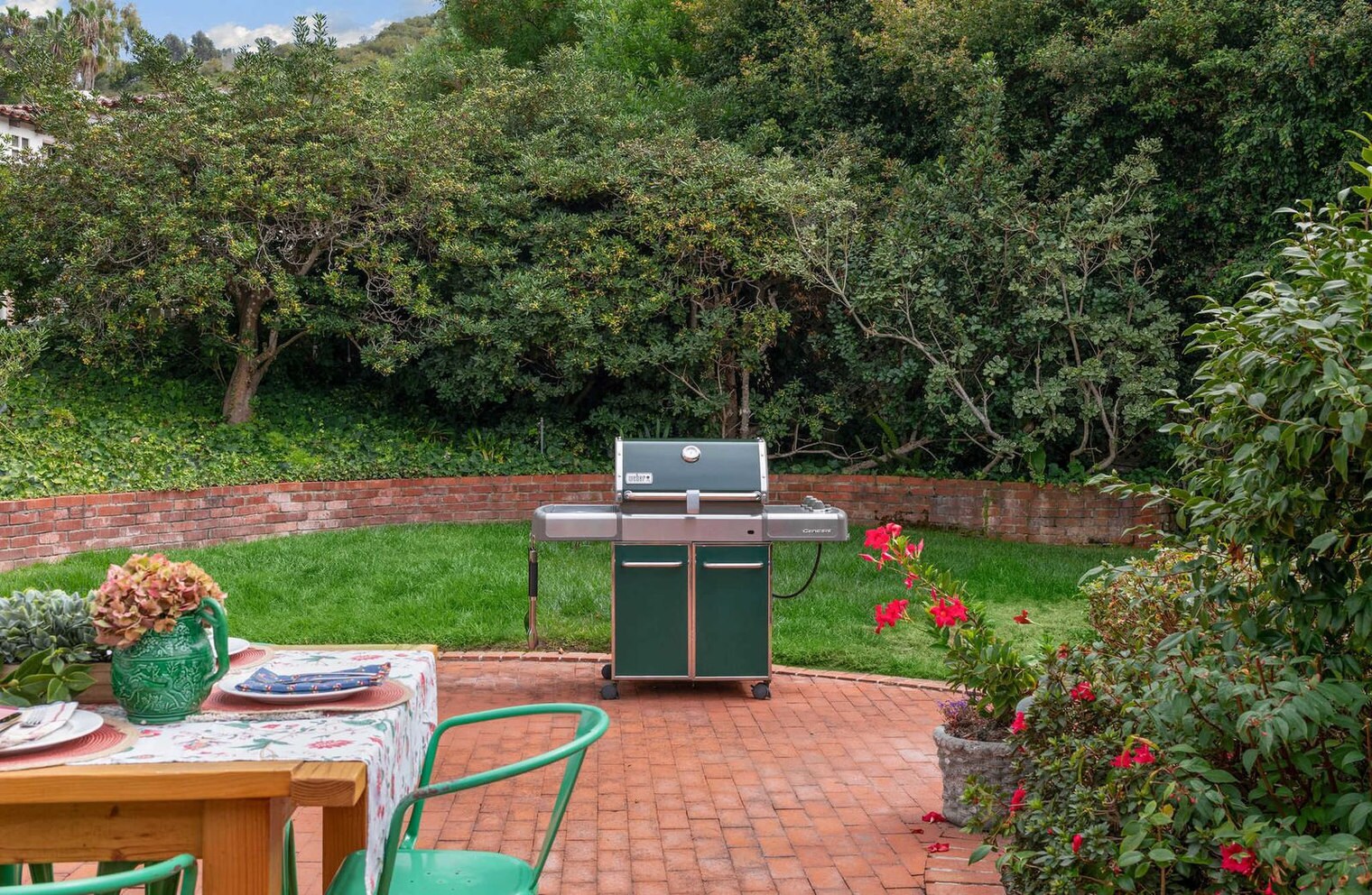 Building Photo - 1850 Castellana Rd