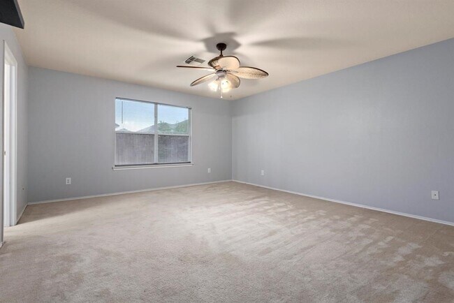 Building Photo - 1614 Wooded Acres Dr