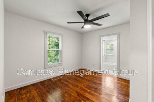 Building Photo - 3201 Davenport Rd