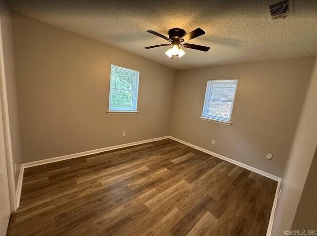Building Photo - 7409 Skylark Dr