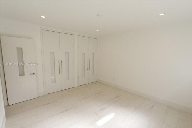 Building Photo - 1021 Michigan Ave