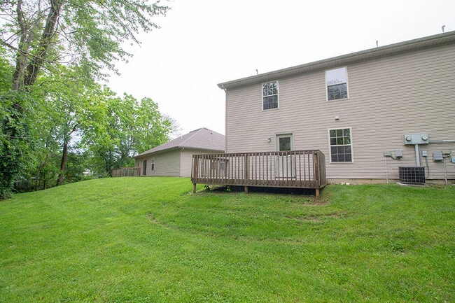 Building Photo - 2119 N Ballenger Ln