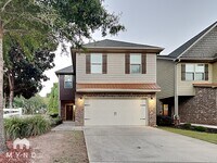 Building Photo - 301 Clover Brook Dr