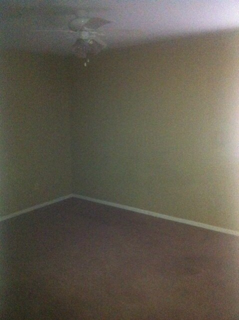 Building Photo - 8611-8611 Southridge Dr