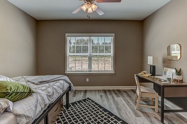 Building Photo - 696 Tiger Estates Dr