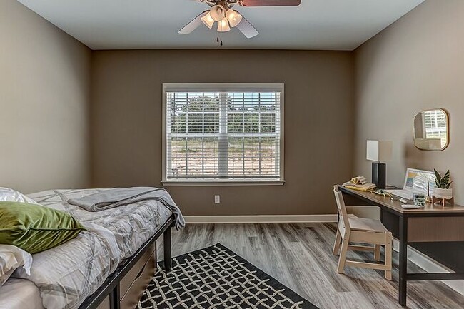 Building Photo - Shared Housing Experience in Memphis -> @t...