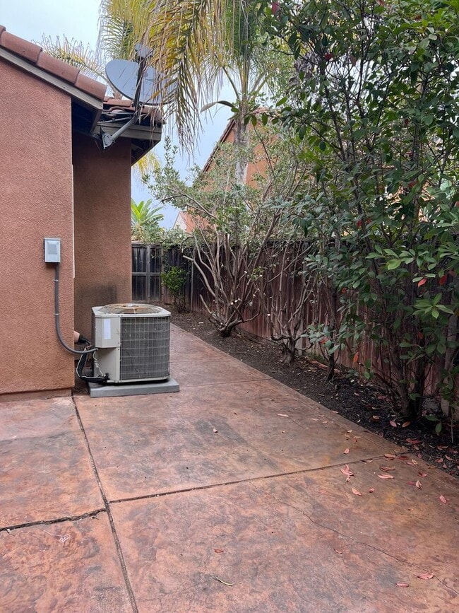 Building Photo - 13561 Lavender Way