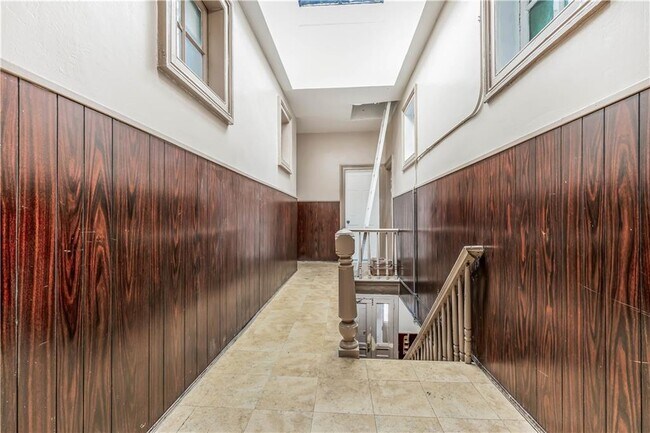 Building Photo - 32 Arion Pl