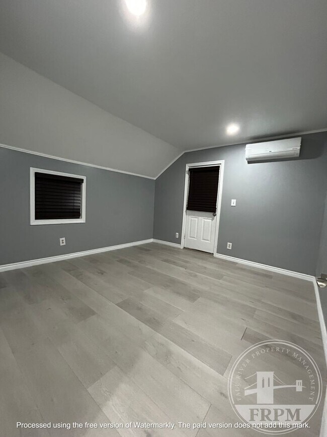 Building Photo - 64 Eddy St