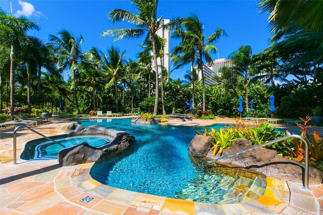 Building Photo - 1551 Ala Wai Blvd