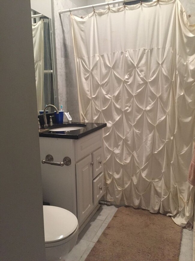 Building Photo - Back Bay Apt w 2 baths - H/HW Inc!  Pet Ne...