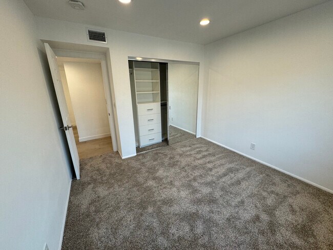 Building Photo - 431 N Alhambra Ave