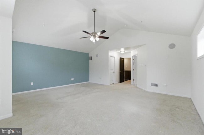 Building Photo - 7585 Holly Ridge Dr