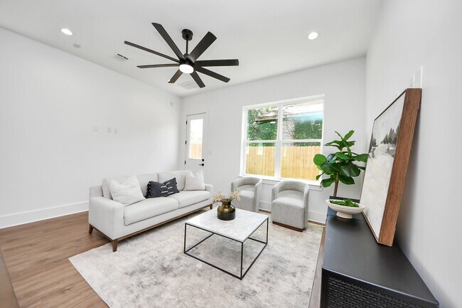 Building Photo - 5029 Broom St