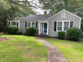 Building Photo - Charming House in Forest Acres!