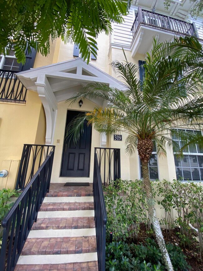 Primary Photo - 319 Flamingo Dr