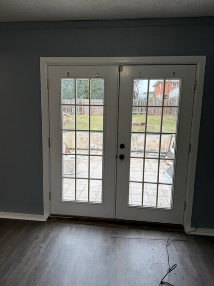 Building Photo - 806 S 16th St