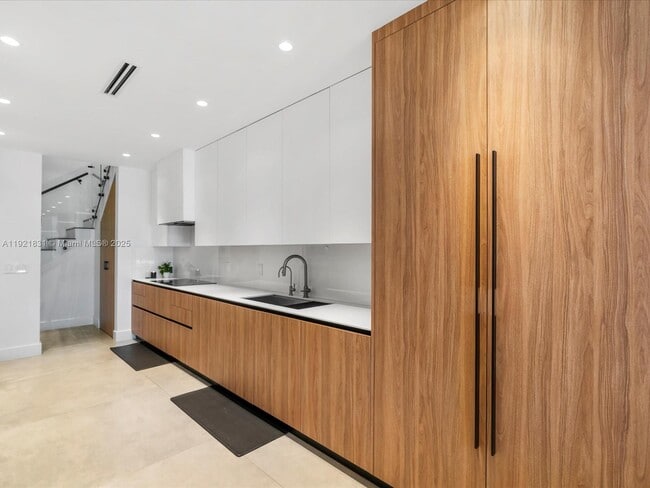 Building Photo - 3753 NE 214th St