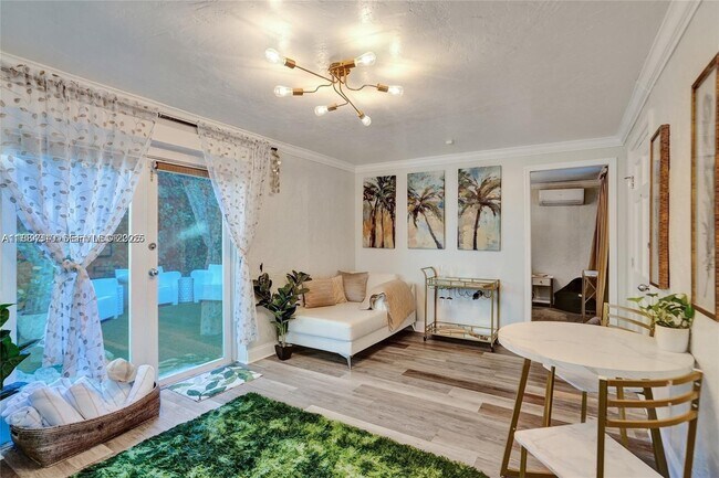 Building Photo - 620 NE 28th St