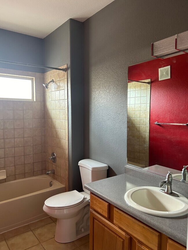 Building Photo - Charming 2 Bedroom 2 Bathroom Condominium in Mountain Shadows Area